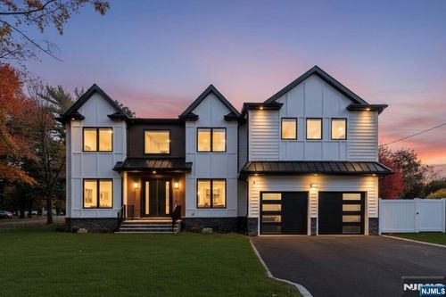 187 Brookfield Ave, Paramus, NJ, 07652-5225 | Card Image