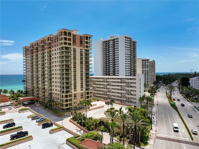 701 - 2080 S Ocean Dr, Condo with 2 bedrooms, 2 bathrooms and null parking in Hallandale Beach FL | Image 2