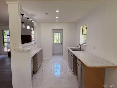 6133 Jennifer Ln, Montgomery, AL, 36116-5042 | Card Image
