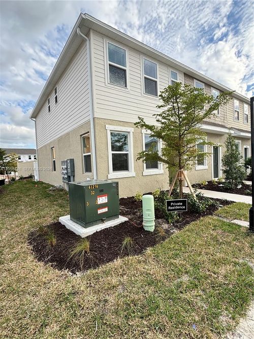 8768 Daybreak St, SARASOTA, FL, 34241-2112 | Card Image