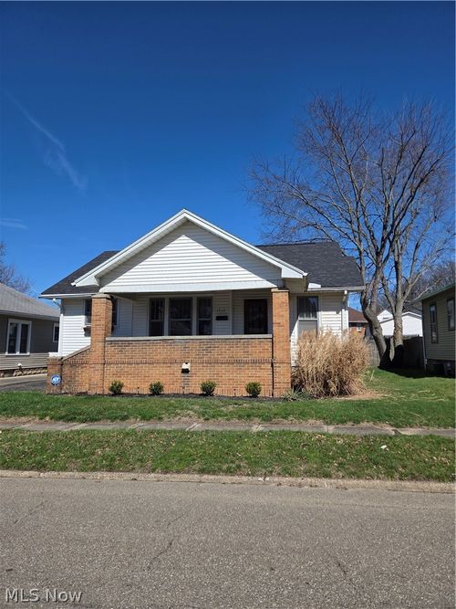 1512 Adams St, Coshocton, OH, 43812-1835 | Card Image