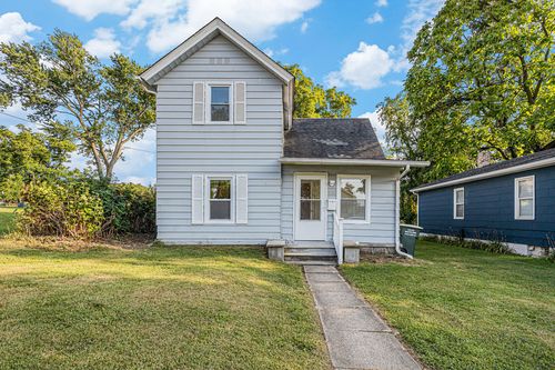 820 Brown St, Valparaiso, IN, 46383 | Card Image