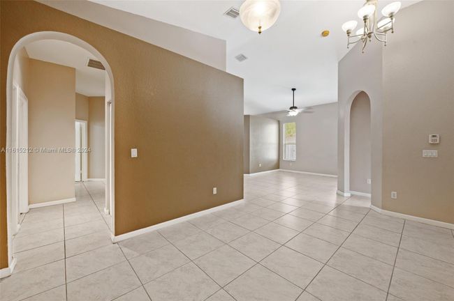 1107 Ne 37th Pl, House other with 5 bedrooms, 3 bathrooms and null parking in Homestead FL | Image 7