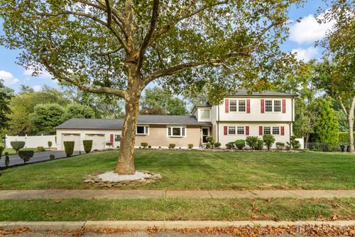 84 Overbrook Dr, Freehold, NJ, 07728-1523 | Card Image