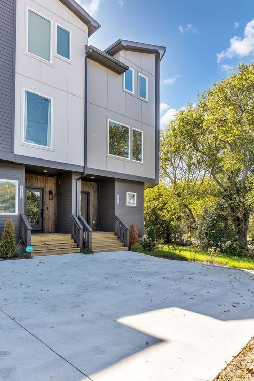 2926 Stokers Ln, Nashville, TN, 37218-2350 | Card Image