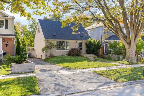 {{alt}} | Card Image