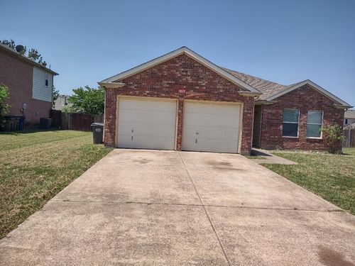 1613 Wavecrest Dr, Glenn Heights, TX, 75154-7934 | Card Image
