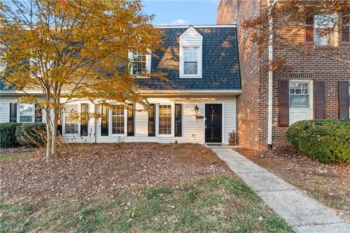 apt-d-4080 Huntingreen Ln, Winston-Salem, NC, 27106-4327 | Card Image