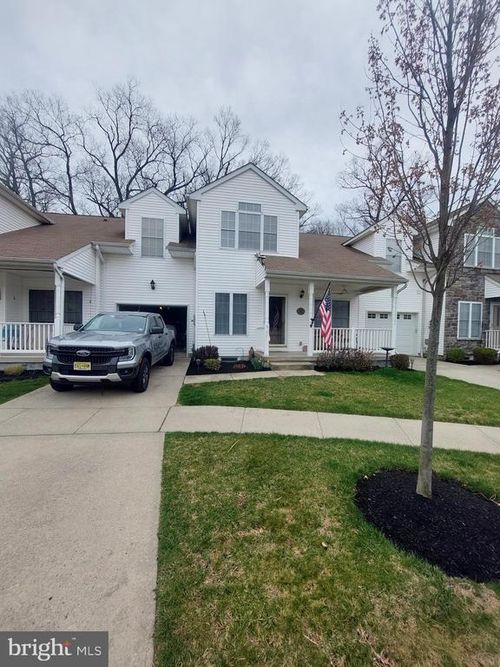 6 Charles Cir, RIVERSIDE, NJ, 08075-5258 | Card Image