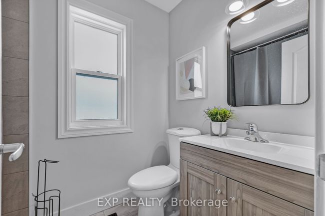 91 Mainprize Cres, House other with 4 bedrooms, 3 bathrooms and 4 parking in Mount Albert ON | Image 16
