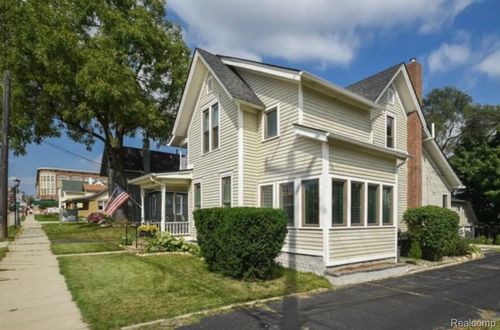 225 S Center St, Northville, MI, 48167-1517 | Card Image