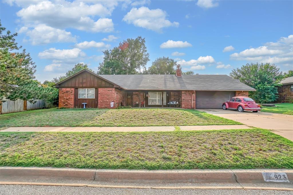 Claremont St, Weatherford, OK 73096