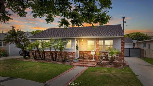 2151 Fanwood Ave, Long Beach, CA, 90815-3243 | Card Image