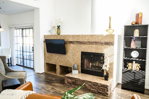 1066-1126 W Elliot Rd, Chandler, AZ, 85224-1883 | Card Image