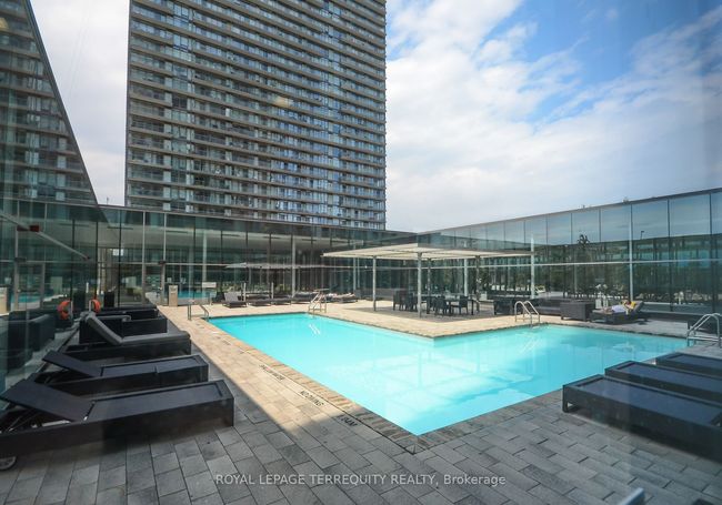 713 - 105 The Queensway, Condo with 1 bedrooms, 1 bathrooms and null parking in Toronto ON | Image 7