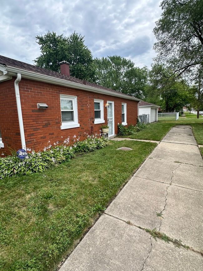 14845 Champlain Avenue, House other with 3 bedrooms, 2 bathrooms and 2 parking in Dolton IL | Image 3