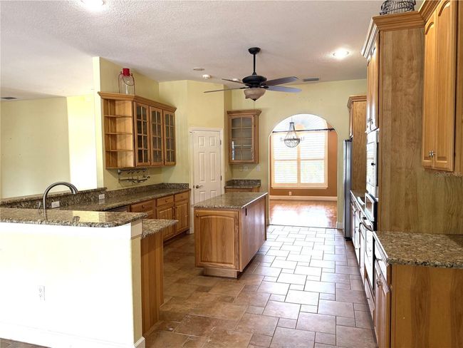 Kitchen | Image 8