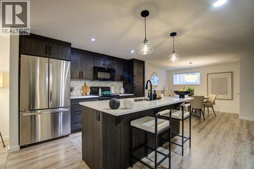 50 Westland Road, Okotoks, AB, T1S0B4 | Card Image