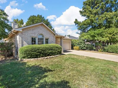 3920 Parkhaven Drive, House other with 3 bedrooms, 2 bathrooms and null parking in Denton TX | Image 2