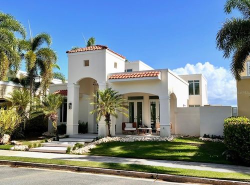 28 Calle Malachite, VEGA ALTA, PR, 00692-8916 | Card Image
