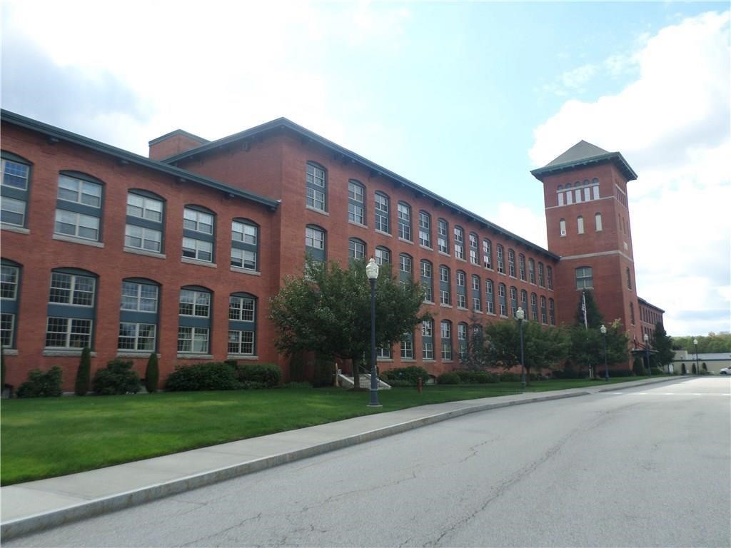 312 1 Tupperware Drive, For Sale in North Smithfield Zoocasa