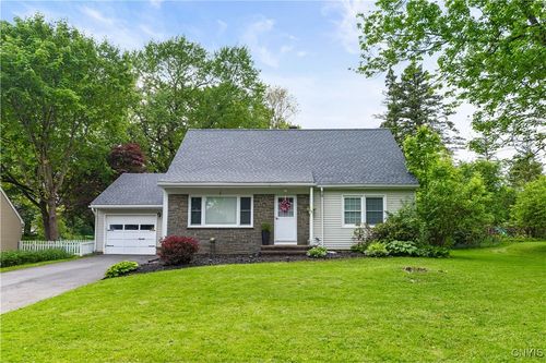 213 Washington Dr, New Hartford, NY, 13413-1021 | Card Image