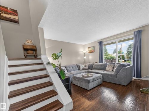3503 42a Ave Nw, Edmonton, AB, T6L4C6 | Card Image