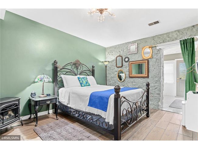 305 A River St, House other with 8 bedrooms, 9 bathrooms and 3 parking in OSCEOLA WI | Image 25