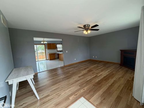 139 Indian Ave, Forest City, IA, 50436-2320 | Card Image