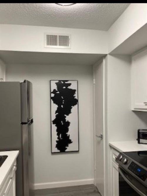 apt-2104-2800 Jeanetta St, Houston, TX, 77063-4077 | Card Image