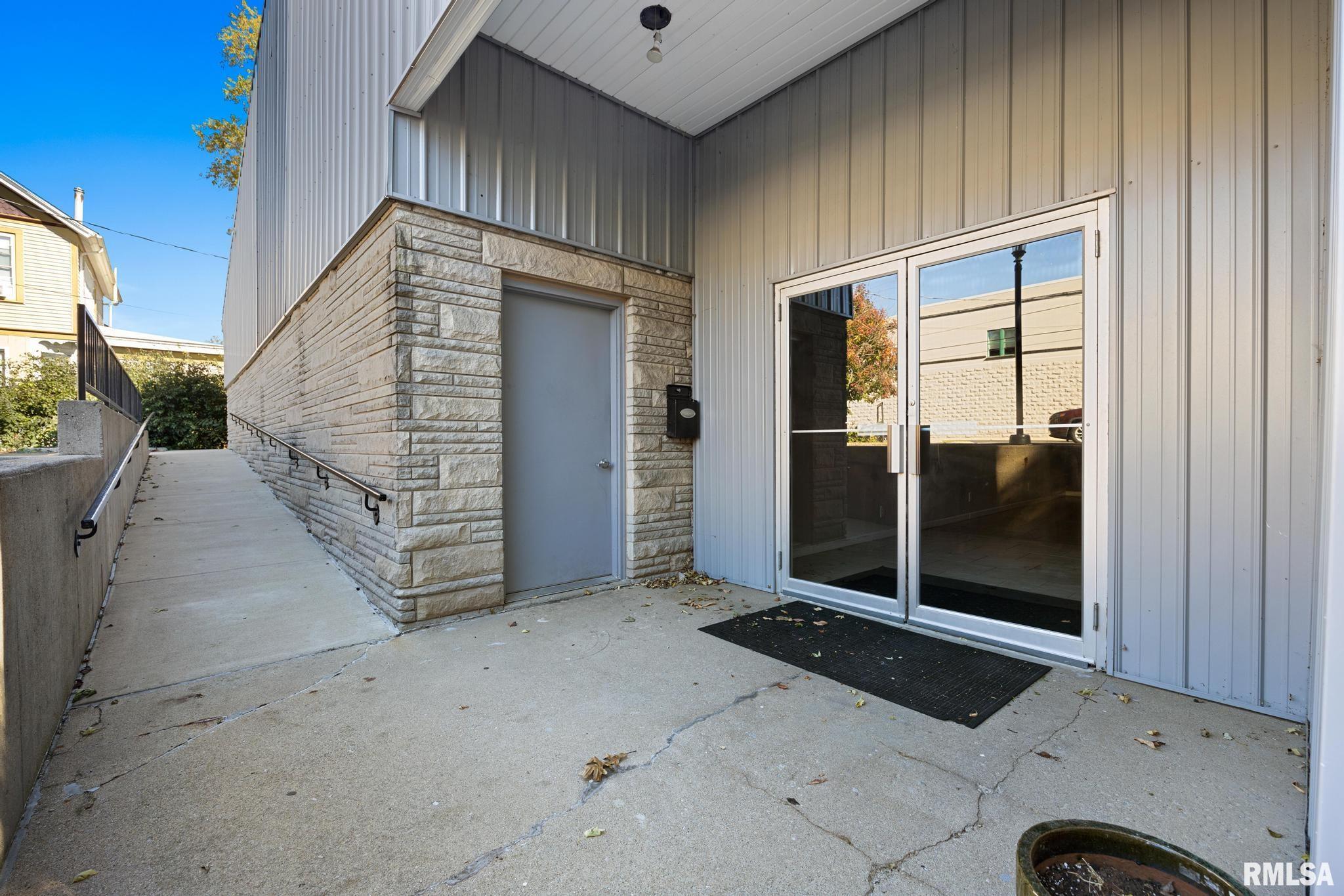 Commercial Sale in Eureka 4
