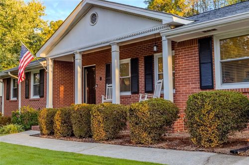 317 Highview Dr Se, Smyrna, GA, 30082-3707 | Card Image