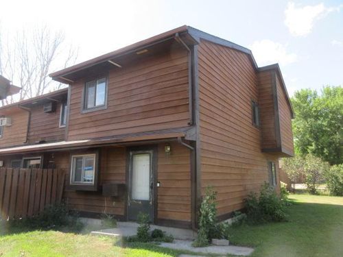 2001 Park Blvd S, Fargo, ND, 58103-4739 | Card Image