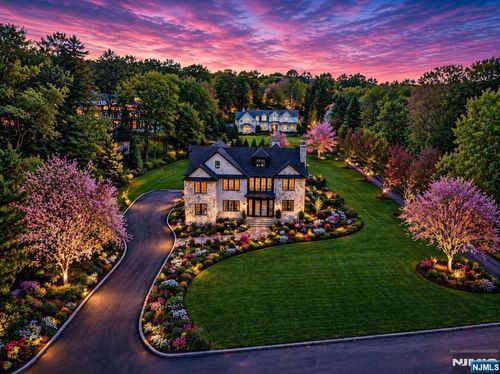 379 Anderson Ave, Alpine, NJ, 07620-1087 | Card Image