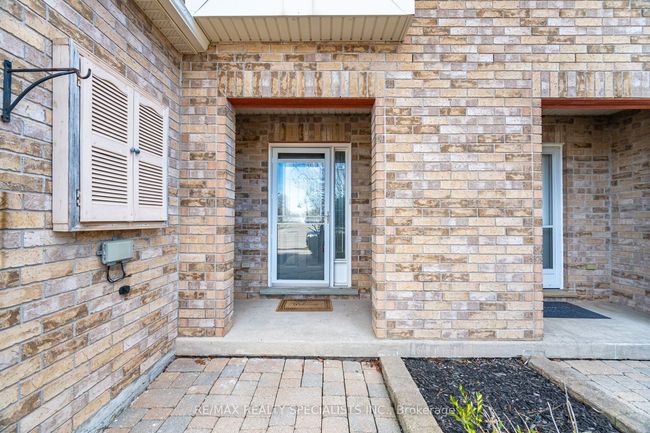 5312 Dryden Ave, House attached with 3 bedrooms, 3 bathrooms and 1 parking in Burlington ON | Image 5