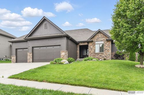 10218 Spyglass Dr, Omaha, NE, 68136-1954 | Card Image