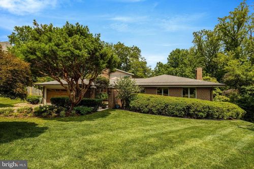 6952 Kyleakin Ct, MCLEAN, VA, 22101-1556 | Card Image