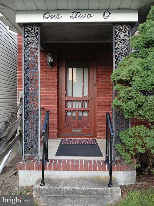 120 Shaw Ave, LEWISTOWN, PA, 17044-1839 | Card Image