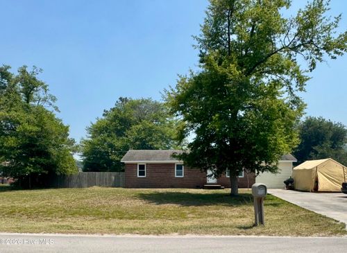 403 Oregon Trl, Hubert, NC, 28539-3578 | Card Image