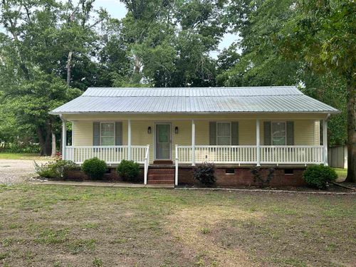 40 Love Ln, Savannah, TN, 38672 | Card Image