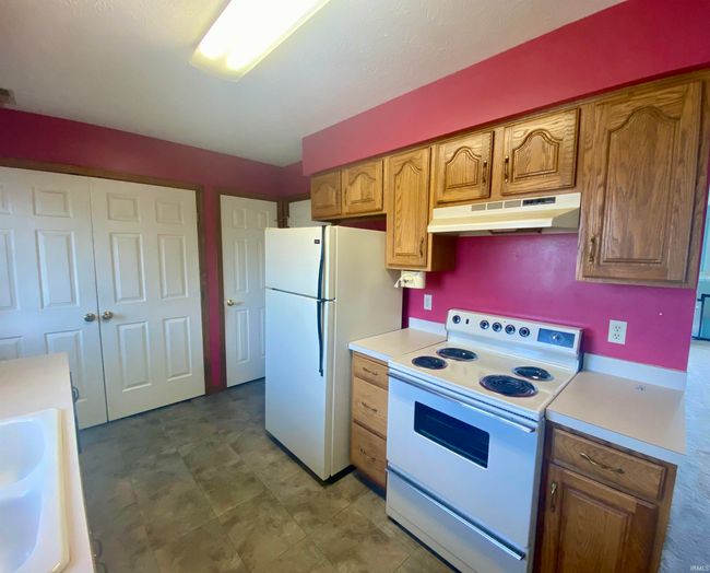 4123 Roundhill Dr, Condo with 2 bedrooms, 1 bathrooms and null parking in Anderson IN | Image 20