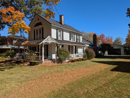 122 N Hudson St, Coldwater, MI, 49036-1402 | Card Image