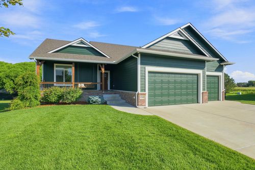 8206 W Kackley Cir, Wichita, KS, 67205-6402 | Card Image