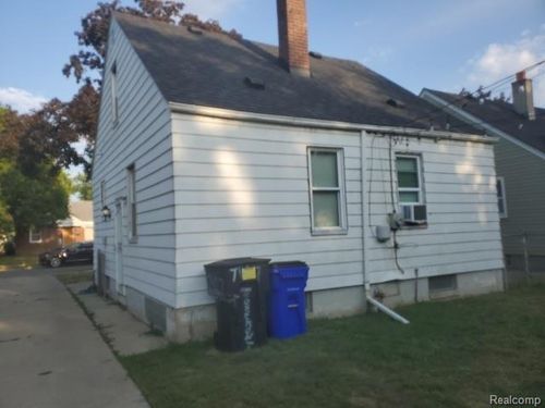 7407 Rosemont Ave, Detroit, MI, 48228-5425 | Card Image