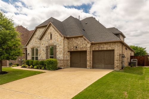 931 Champions Way, Roanoke, TX, 76262-1317 | Card Image