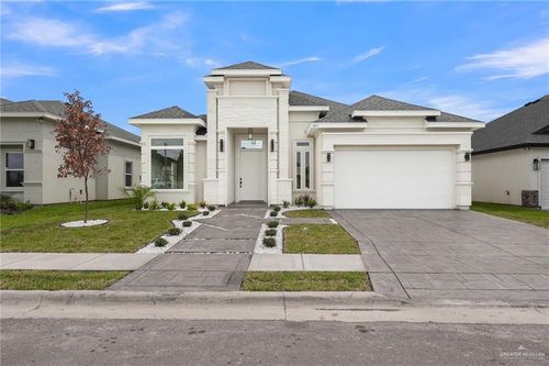 1011 Magnolia St, Mission, TX, 78573-2853 | Card Image