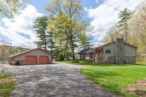 21 Hinds Ln, Pelham, NH, 03076-3013 | Card Image