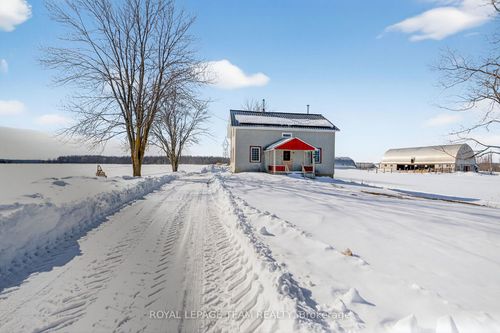 3072 Yorks Corners Road, Greely - Metcalfe - Osgoode - Vernon and Area, ON, K0A2X0 | Card Image