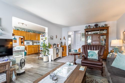 2-765 School Rd, Gibsons, BC, V0N1V9 | Card Image