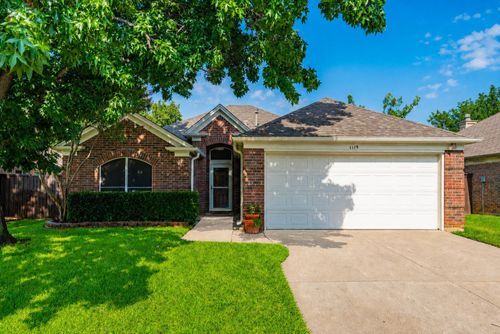 1119 Marshall Dr, Euless, TX, 76039-3076 | Card Image